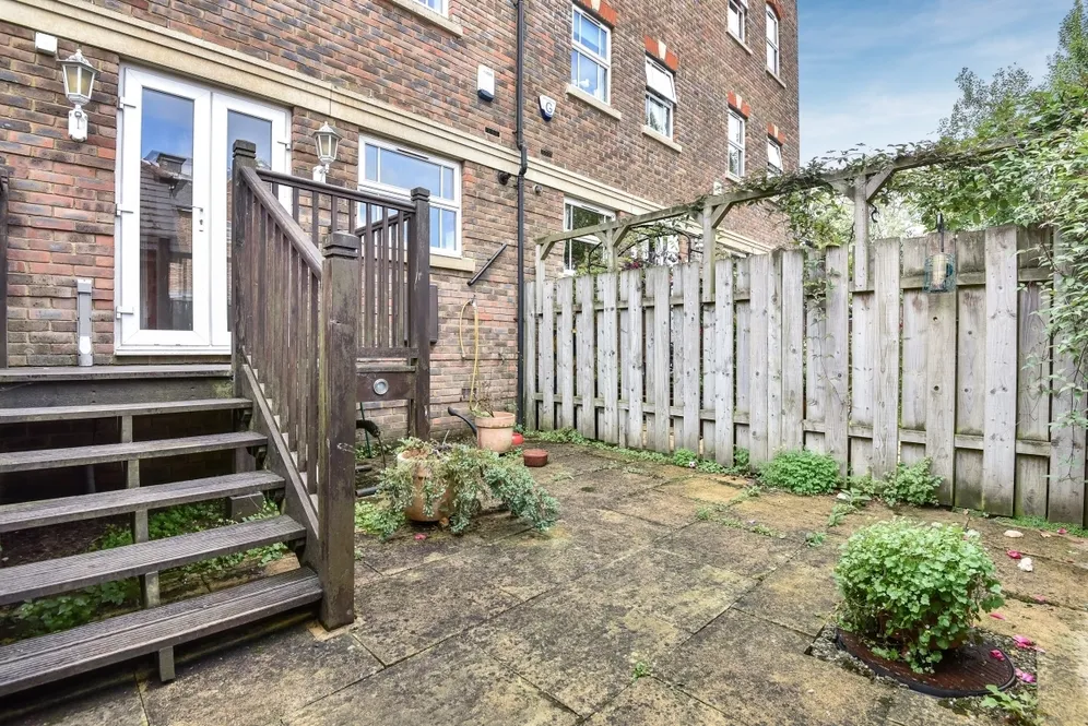 Mortley Close Tonbridge TN9 photo 6