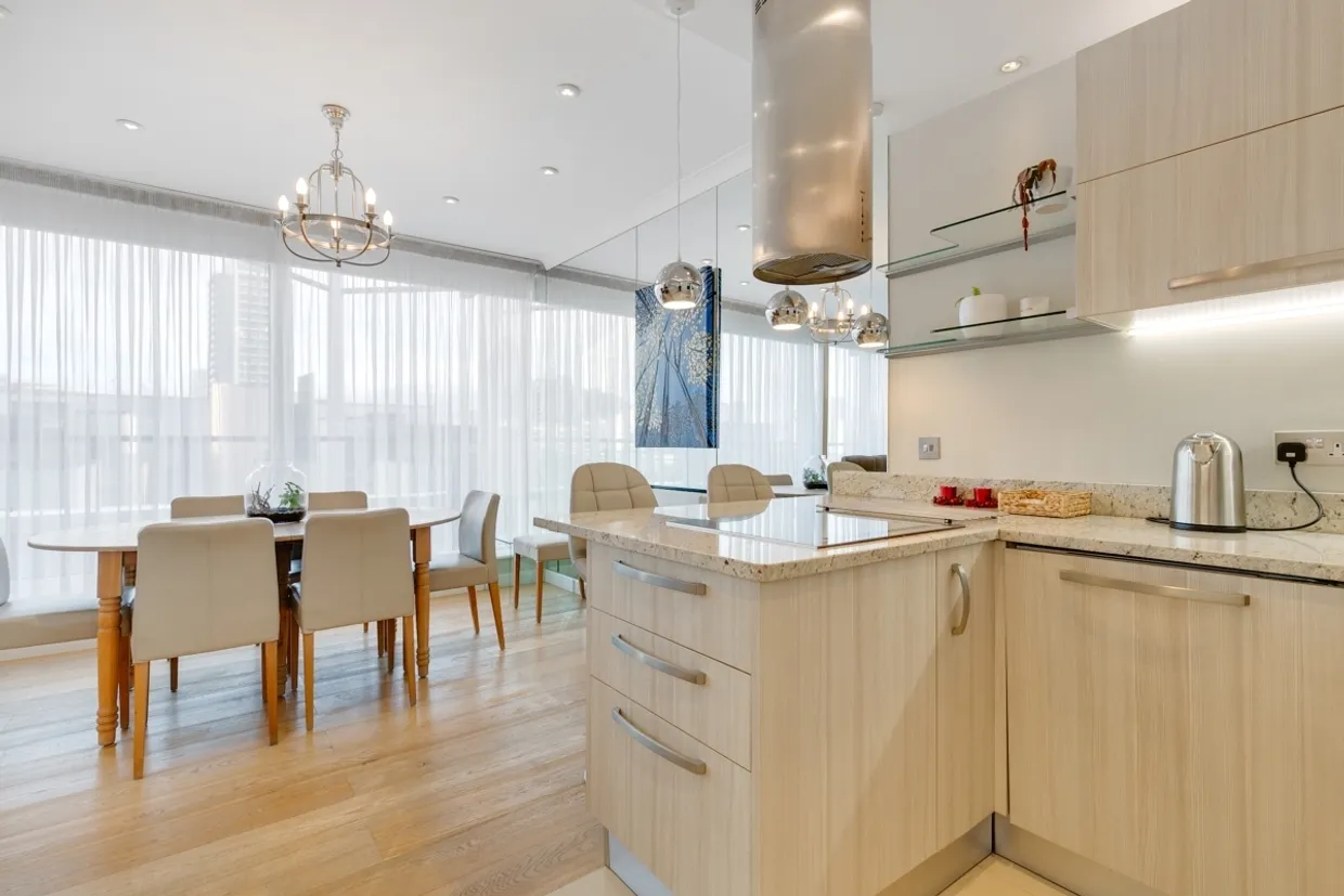 Boardwalk Place, E14 photo 9