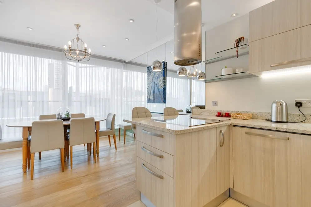 Boardwalk Place, E14 photo 9
