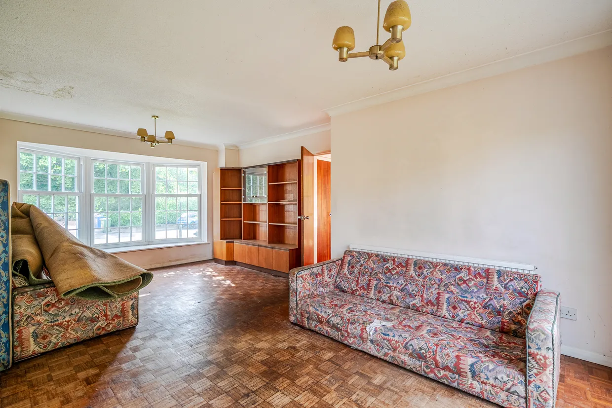 Cannock Close, Maidenhead, SL6 photo 2