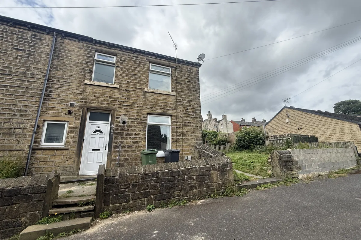 Blackmoorfoot Road, HUDDERSFIELD