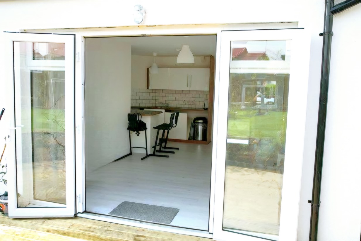 One Bedroom Ground Floor Flat with Garden for Rent  Wallcote Avenue, NW2 Image 8