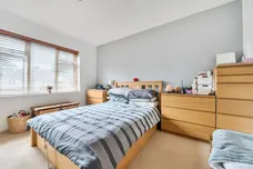 Lyndhurst Gardens, Enfield