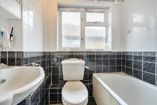 Lyndhurst Gardens, Enfield