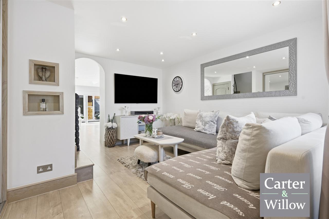 Burdetts Road, Dagenham, Essex Image 8