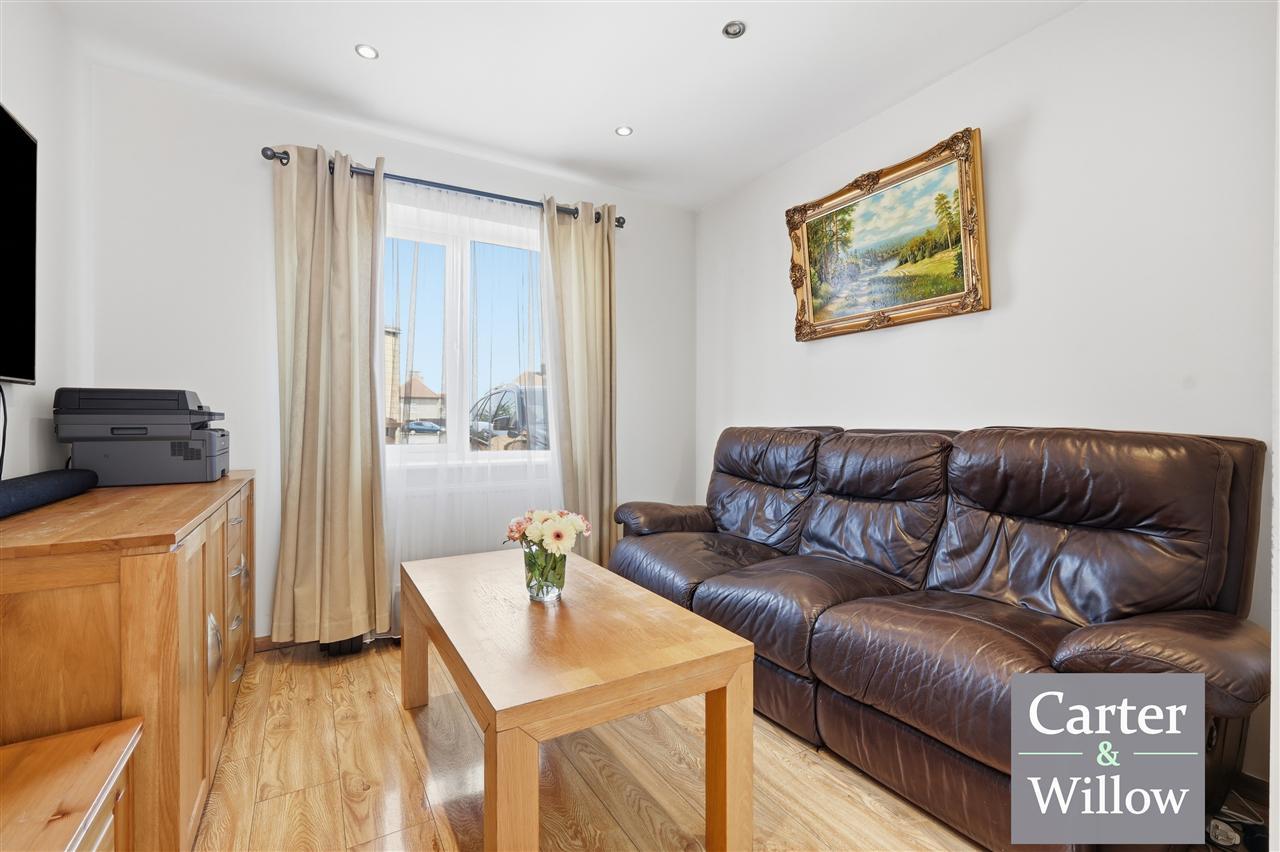 Burdetts Road, Dagenham, Essex Image 11