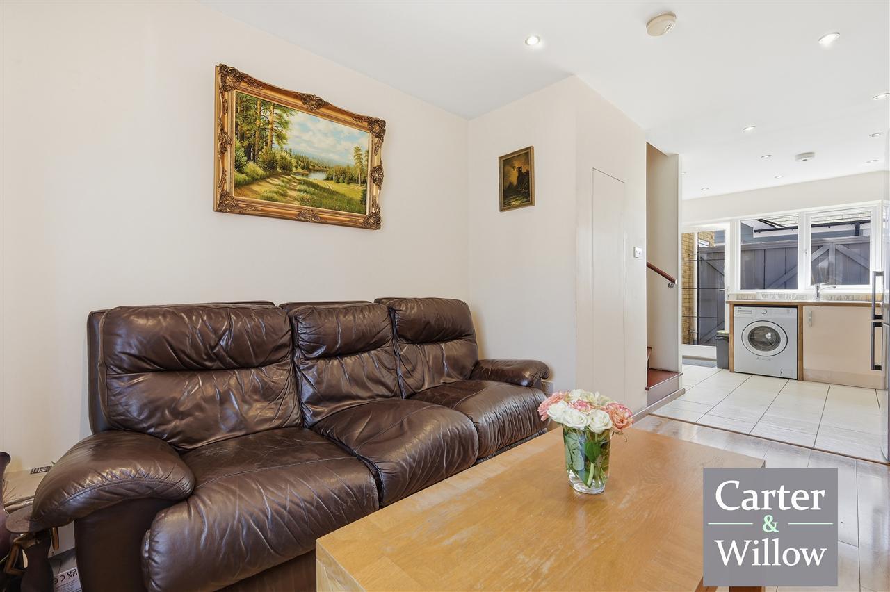 Burdetts Road, Dagenham, Essex Image 12