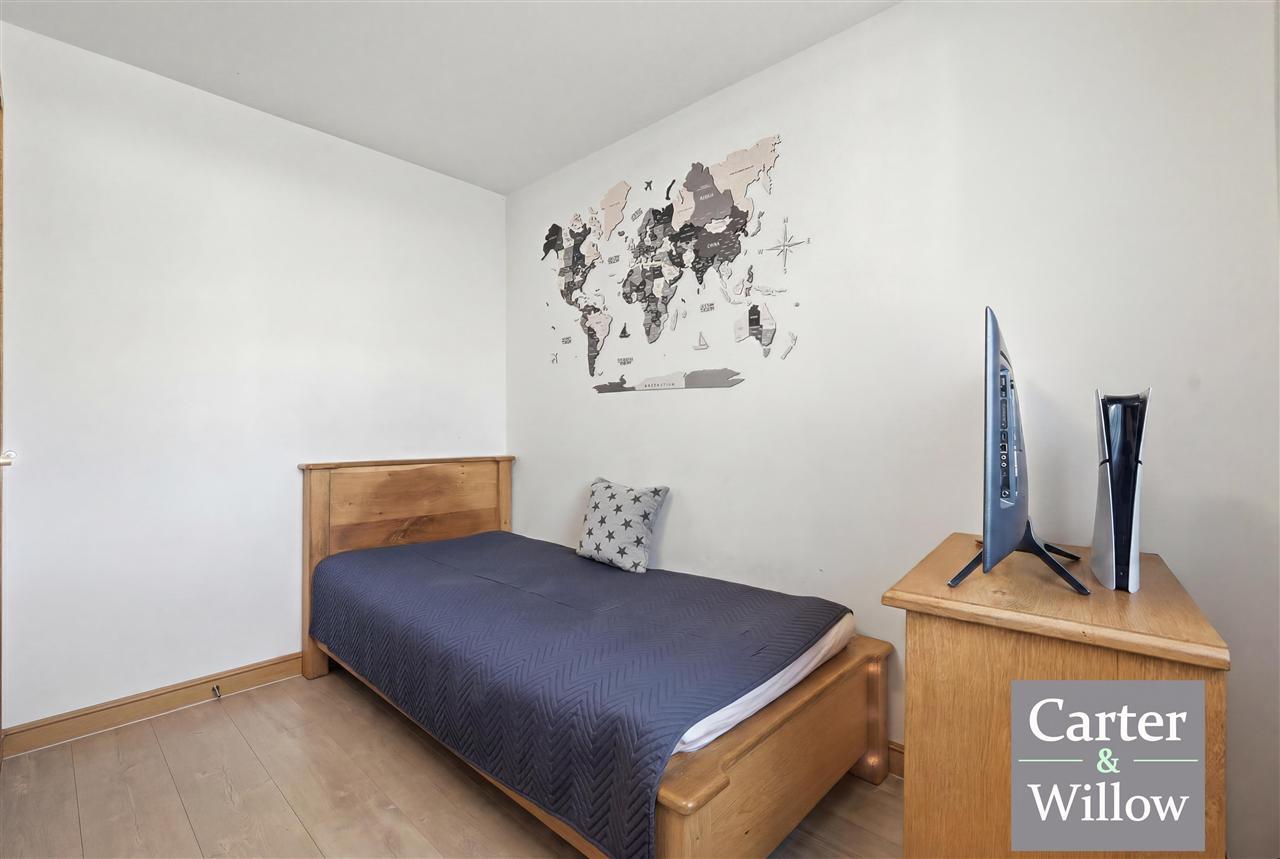 Burdetts Road, Dagenham, Essex Image 13