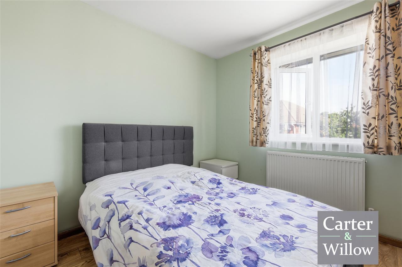 Burdetts Road, Dagenham, Essex Image 17