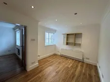 Kemsley Chase, Farnham Royal, SL2 photo 4