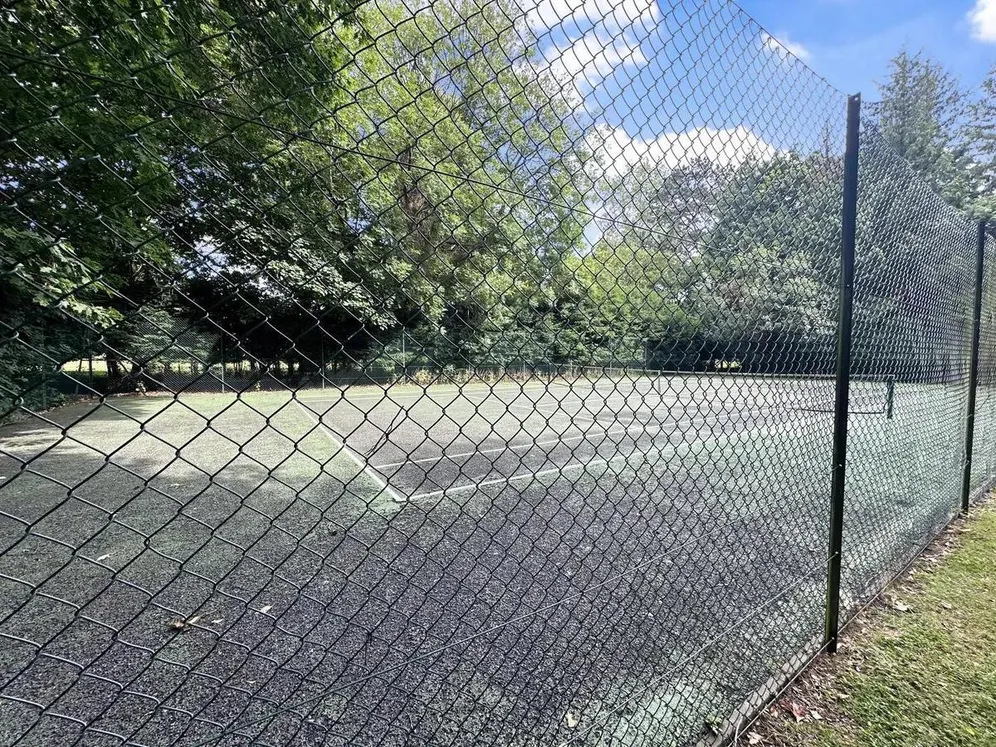 Kemsley Chase, Farnham Royal, SL2 photo 17