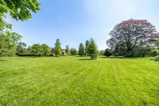 Kemsley Chase, Farnham Royal, SL2 photo 18