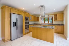Vicarage Way Gerrards Cross SL9 photo 5
