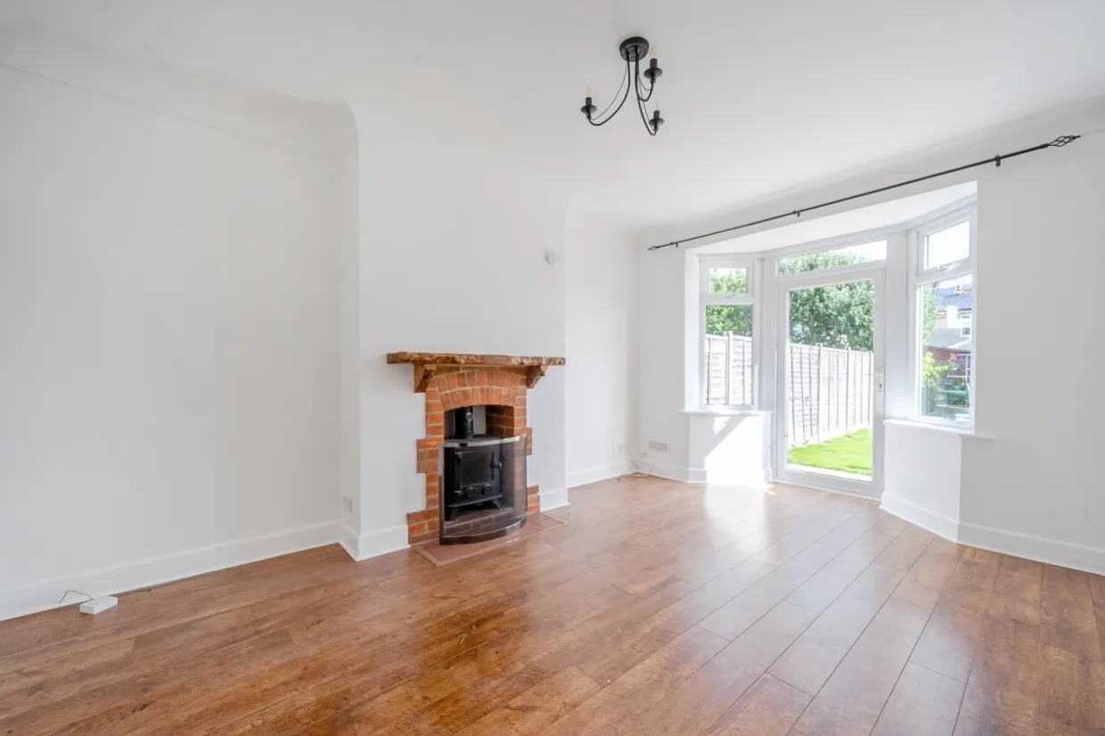 Luccombe Road Upper Shirley SO15 photo 4
