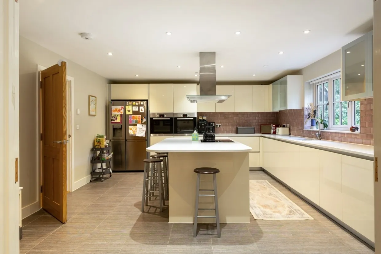 Stembridge Close Newbury RG20 photo 4