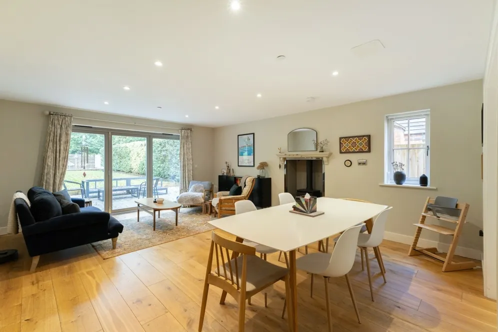 Stembridge Close Newbury RG20 photo 8