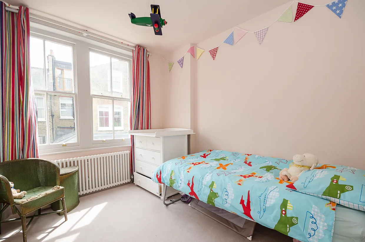 Tregarvon Road London SW11 photo 6