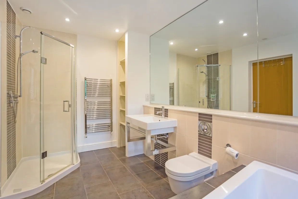 Vicarage Way Gerrards Cross SL9 photo 12