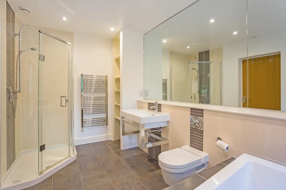 Vicarage Way Gerrards Cross SL9 photo 12