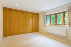 Vicarage Way Gerrards Cross SL9 photo 13