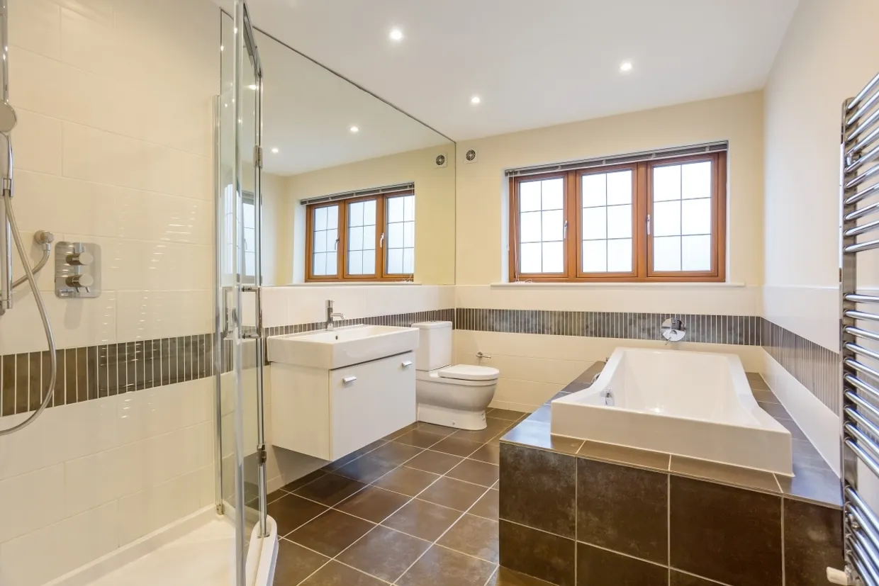 Vicarage Way Gerrards Cross SL9 photo 15