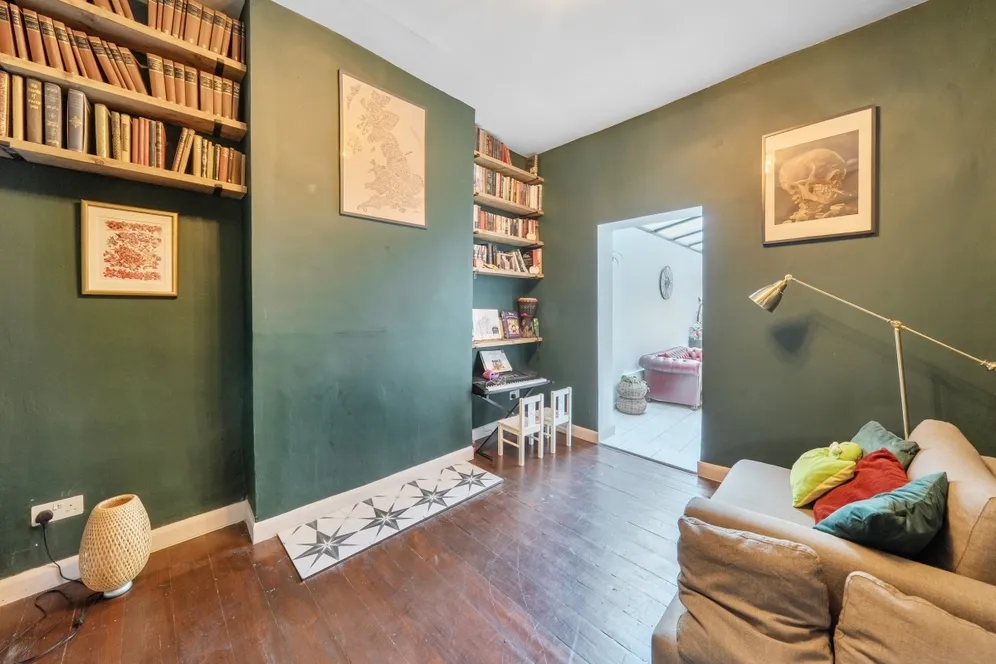 Beaconsfield Road London N15 photo 14