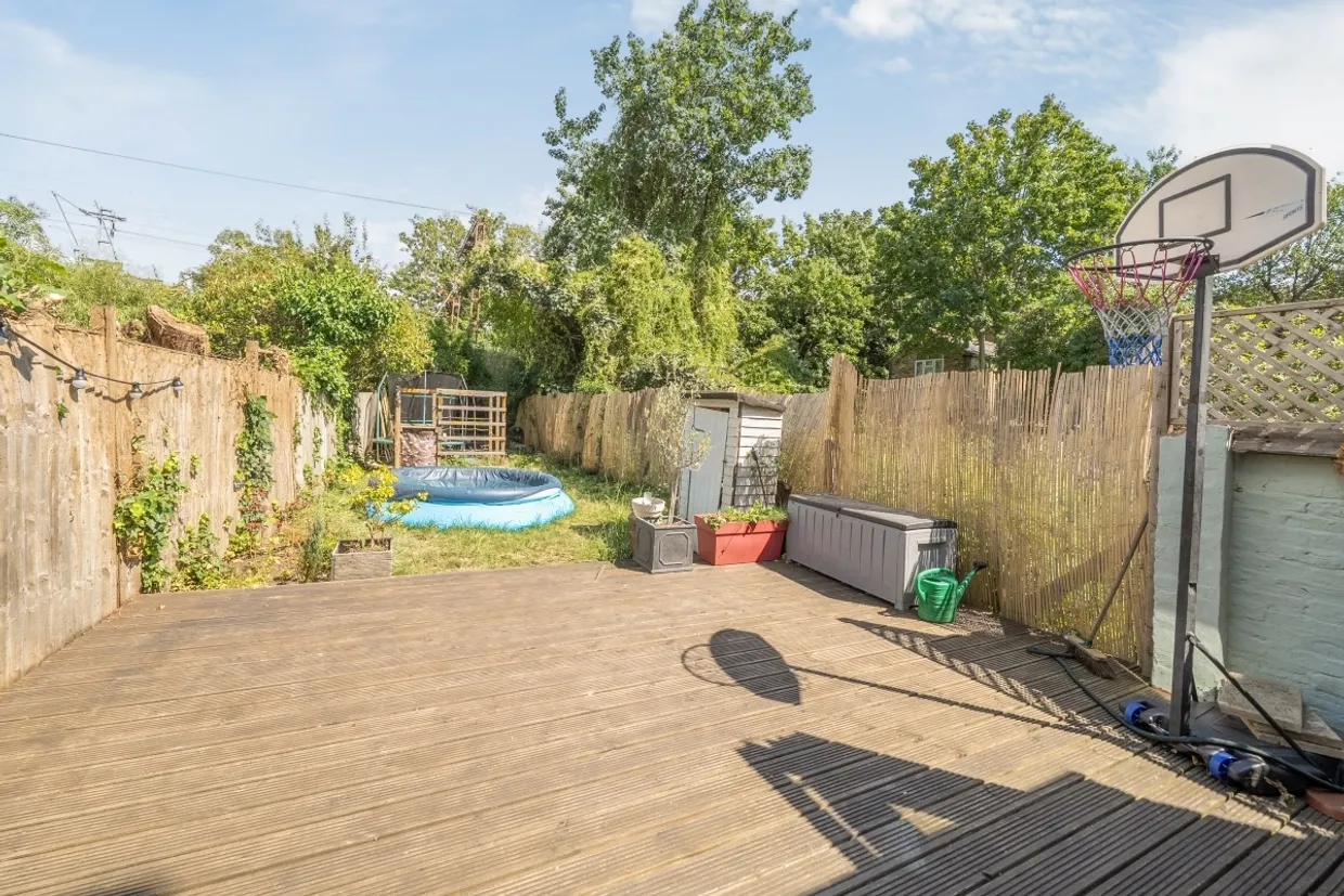 Beaconsfield Road London N15 photo 15