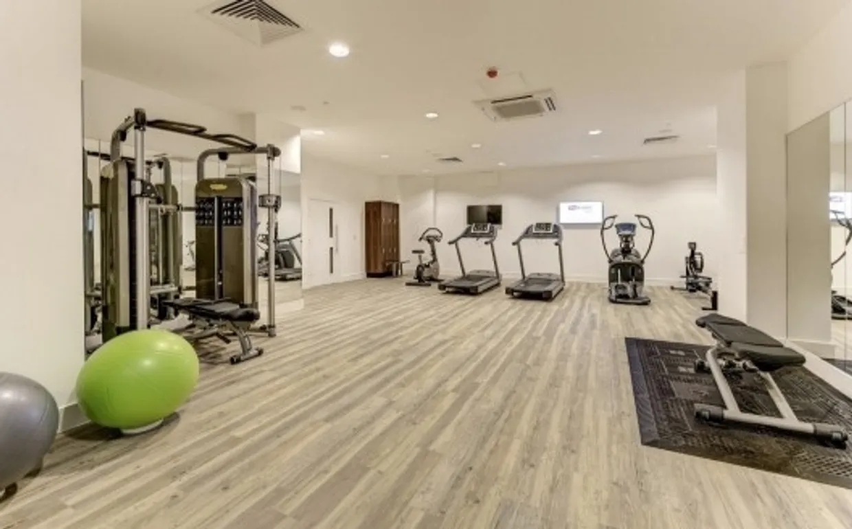 Fairmont Mews London NW2 photo 5