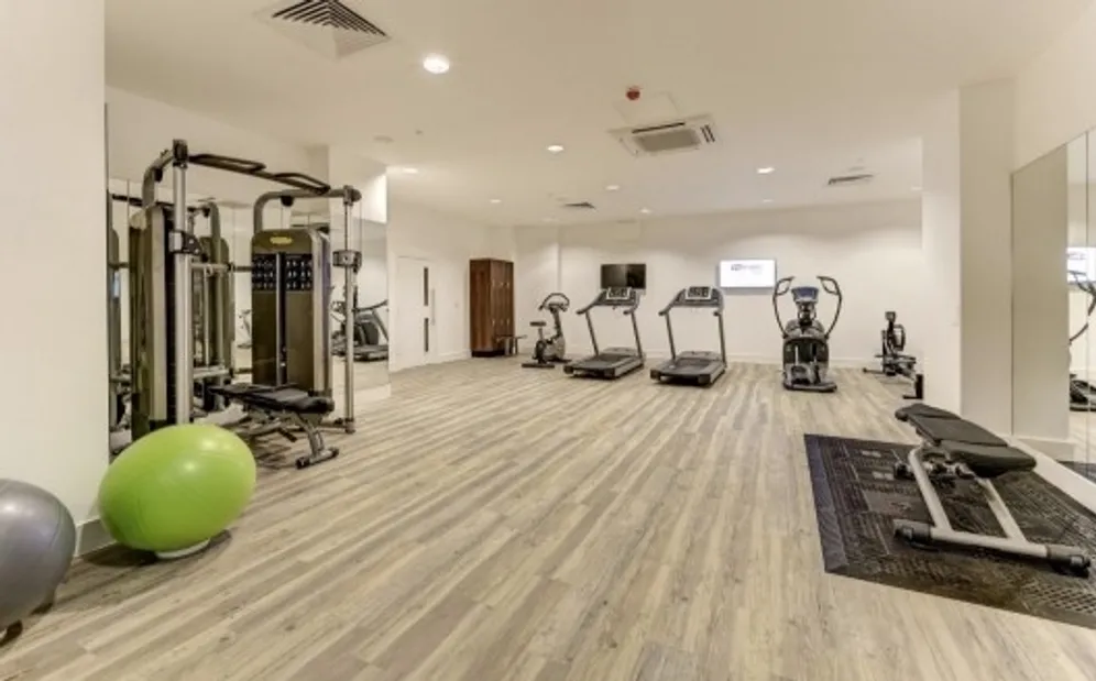 Fairmont Mews London NW2 photo 5