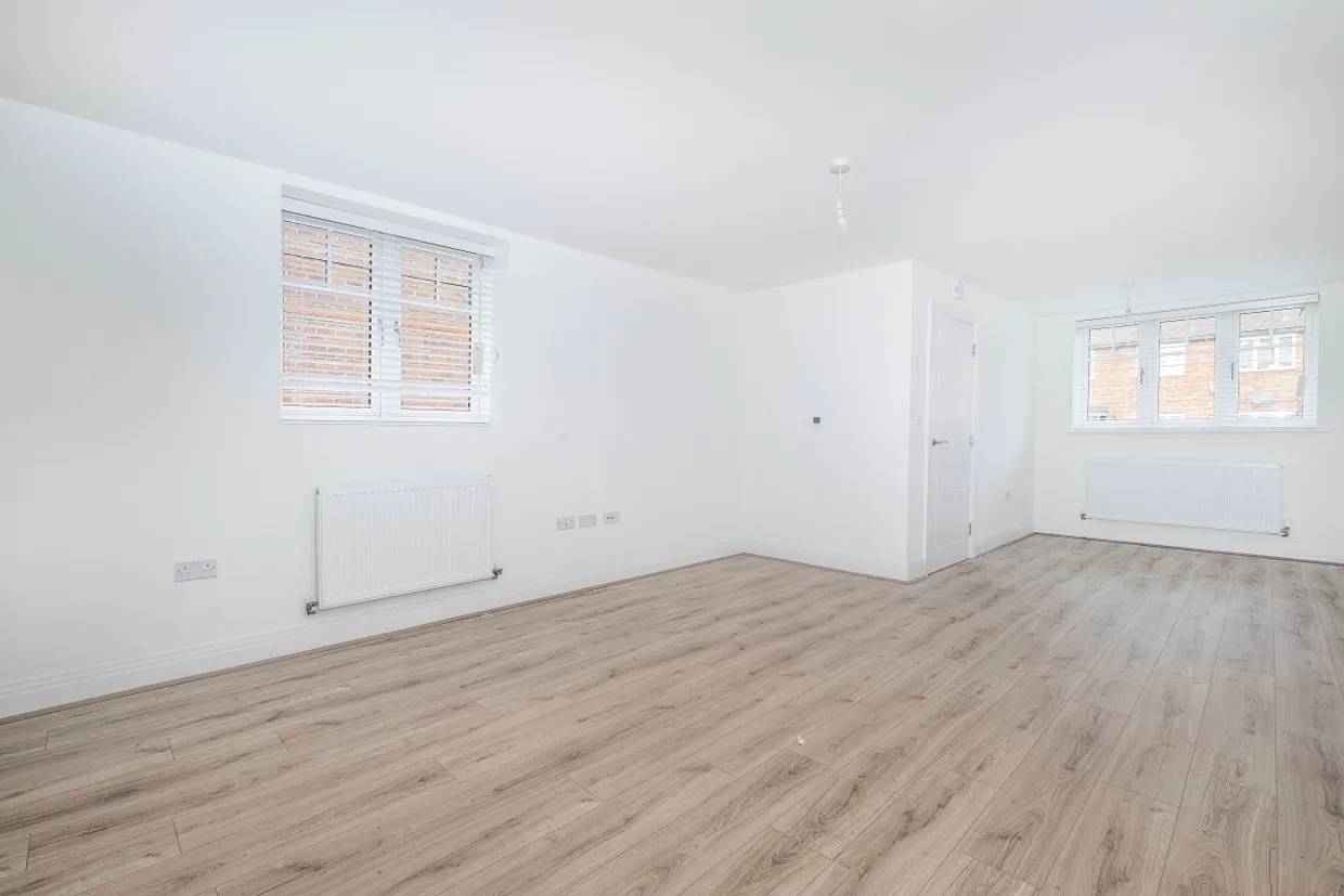 Potters Grove New Malden KT3 photo 7