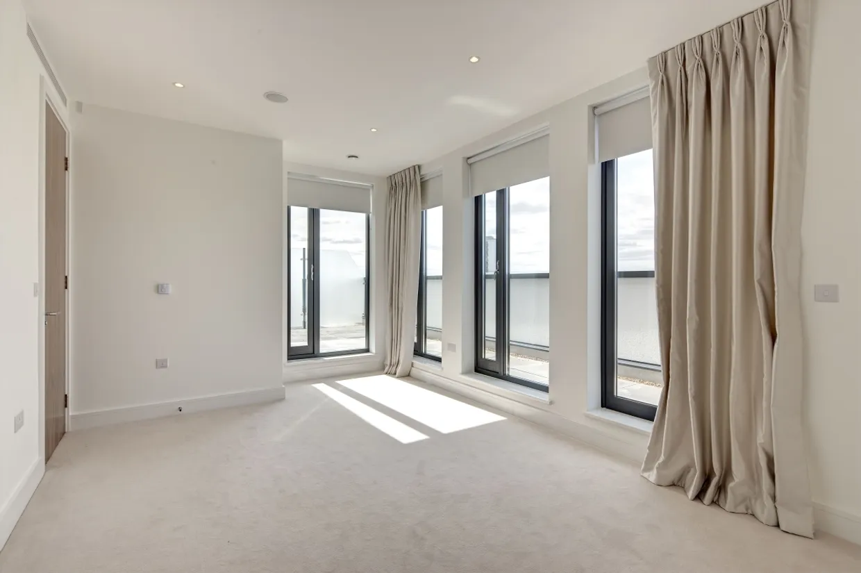 Fairmont Mews London NW2 photo 12
