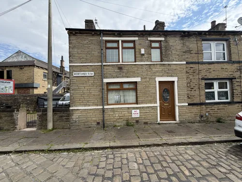 Mortimer Row, BRADFORDphoto