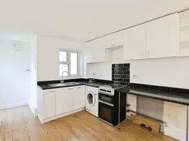 Larch Way, Haywards Heath thumb 3