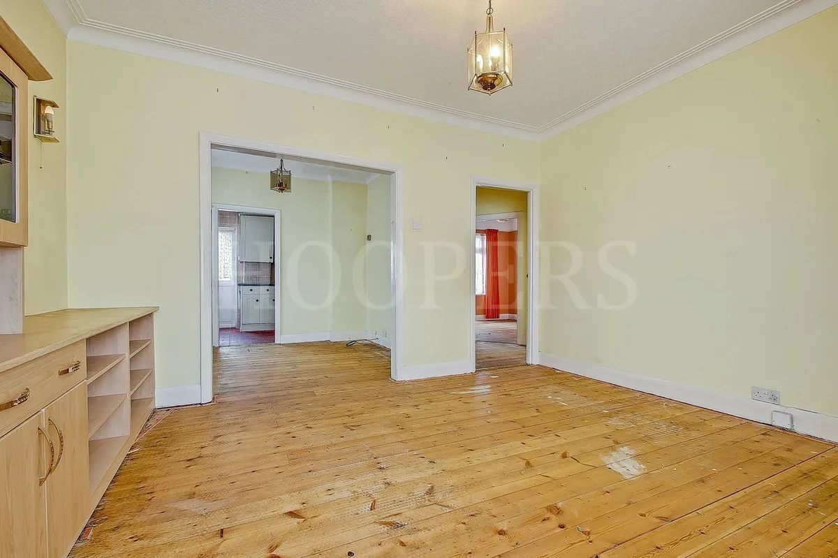 Winston Avenue, London, NW9