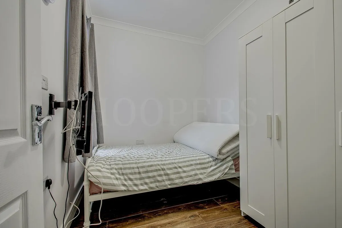 Yewfield Road, London, NW10