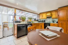 Daniel Close, LANCING