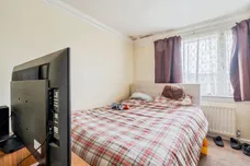 Daniel Close, LANCING
