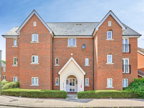 Sanville Gardens, Stanstead Abbotts, WAREphoto