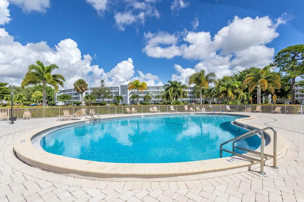 Ventnor Crescent, Deerfield Beach, FL 33442