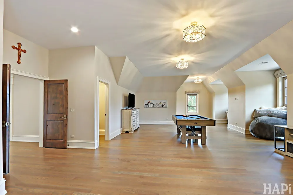 18 ENCLAVE COURT, South Barrington, IL 60010