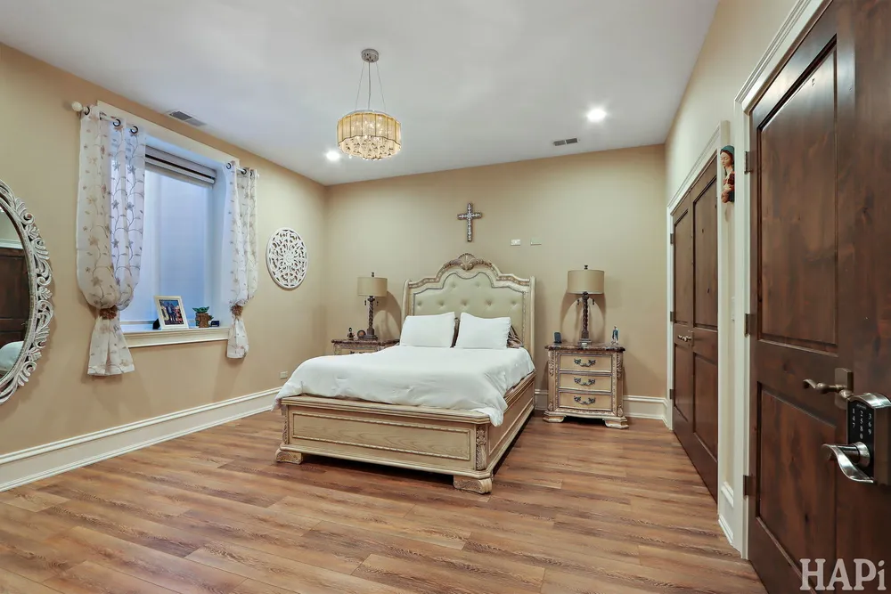18 ENCLAVE COURT, South Barrington, IL 60010