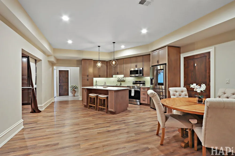 18 ENCLAVE COURT, South Barrington, IL 60010