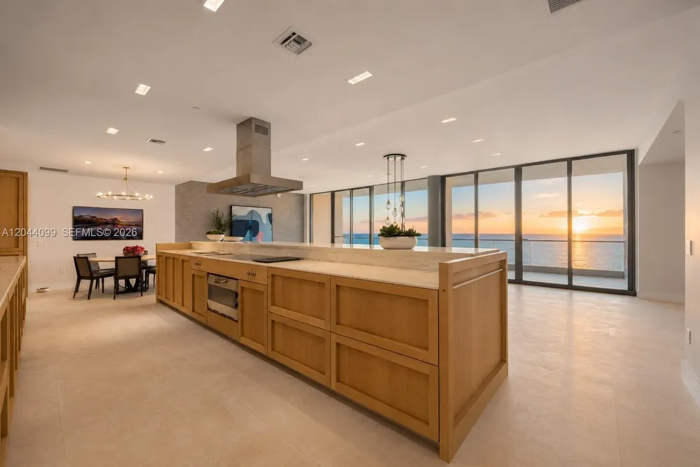 5959 Collins Ave, Miami Beach, FL 33140