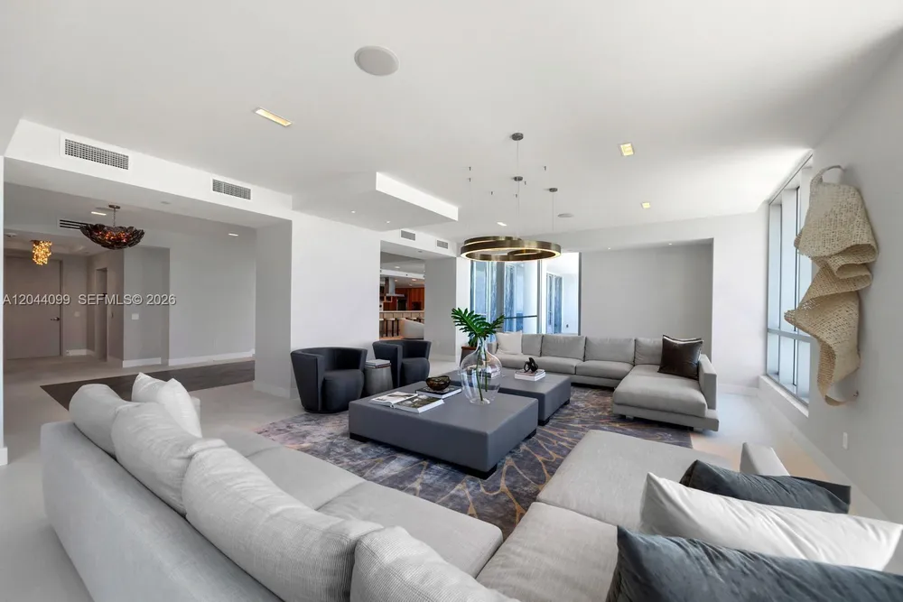 5959 Collins Ave, Miami Beach, FL 33140