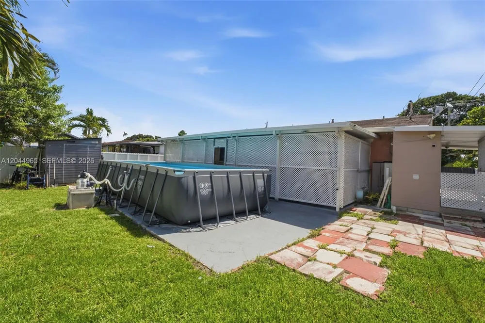 1421 SW 76th Ct, Miami, FL 33144