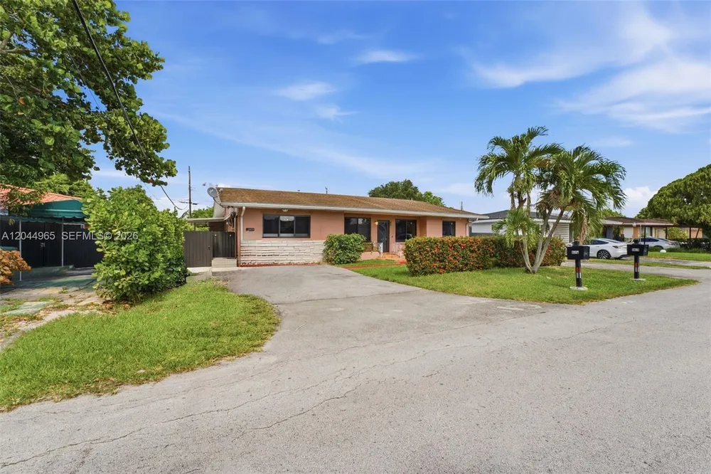 1421 SW 76th Ct, Miami, FL 33144