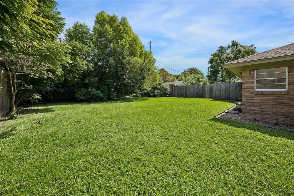 4030 McDermed Dr, Houston, TX 77025