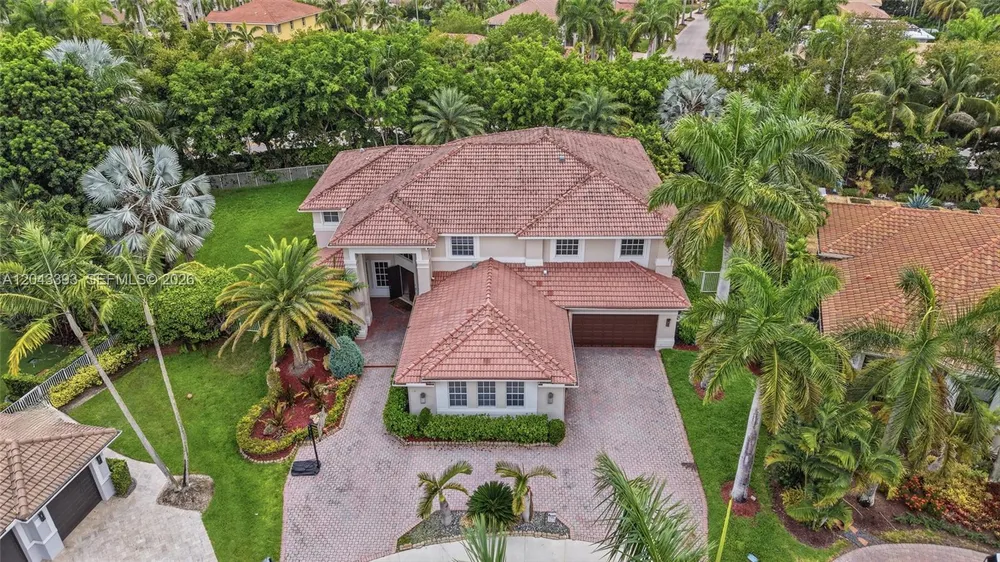 1585 Victoria Isle Way, Weston, FL 33327