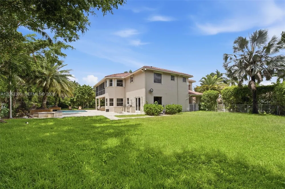 1585 Victoria Isle Way, Weston, FL 33327