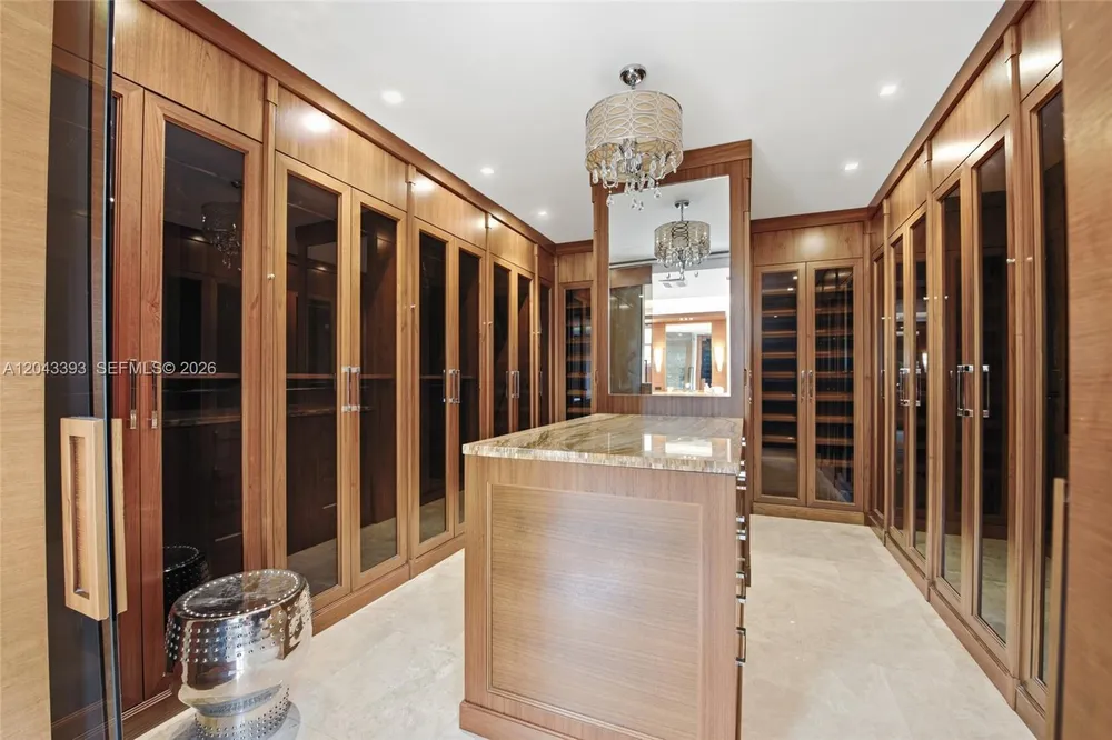1585 Victoria Isle Way, Weston, FL 33327